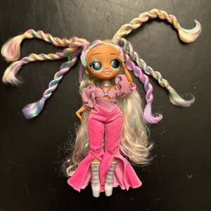 6 LOL Surprise Dolls